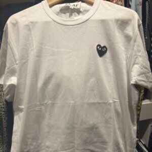 Comme des Garçons Play White Tee with Black Heart Men’s L NWT